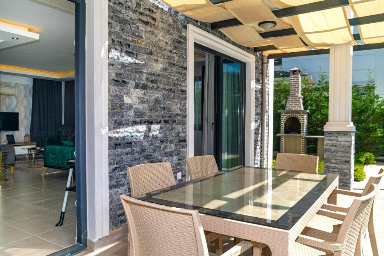 4 Bedroom Holiday Villa In Hisaroenue Oeluedeniz- Gold Rose Fethiye Exterior foto