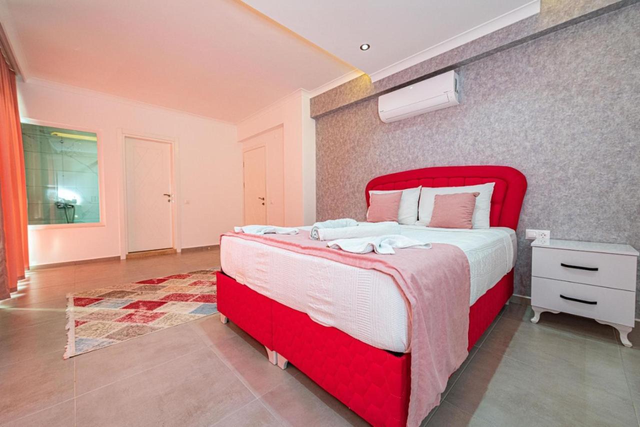 4 Bedroom Holiday Villa In Hisaroenue Oeluedeniz- Gold Rose Fethiye Exterior foto